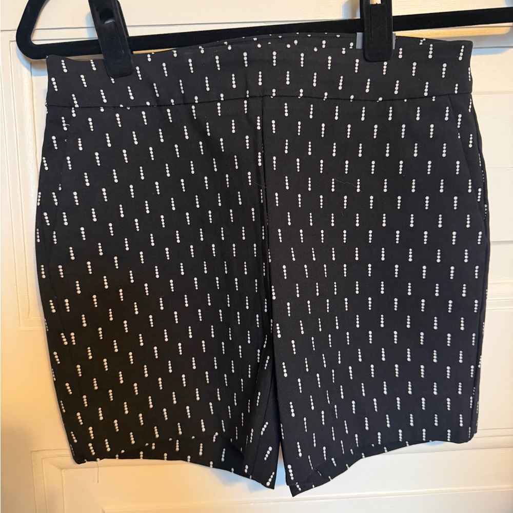 White House Black Market Black and White Patterned Women's Shorts NWT